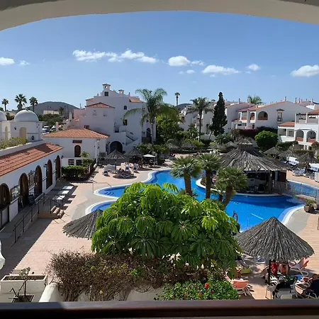 Volledig Gerenoveerd 2-slaapkamerappartement In Fairways Club Tenerife Zuid