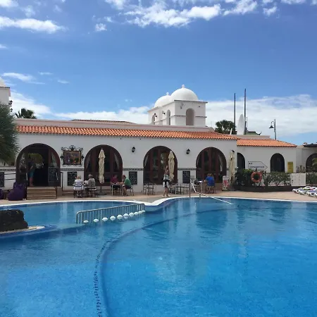 Volledig Gerenoveerd 2-slaapkamerappartement In Fairways Club Tenerife Zuid Apartmán