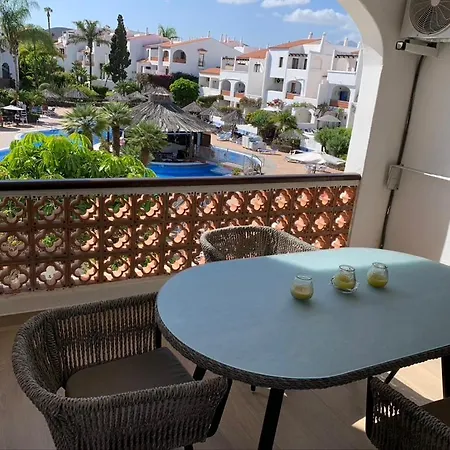 Volledig Gerenoveerd 2-slaapkamerappartement In Fairways Club Tenerife Zuid Apartmán *